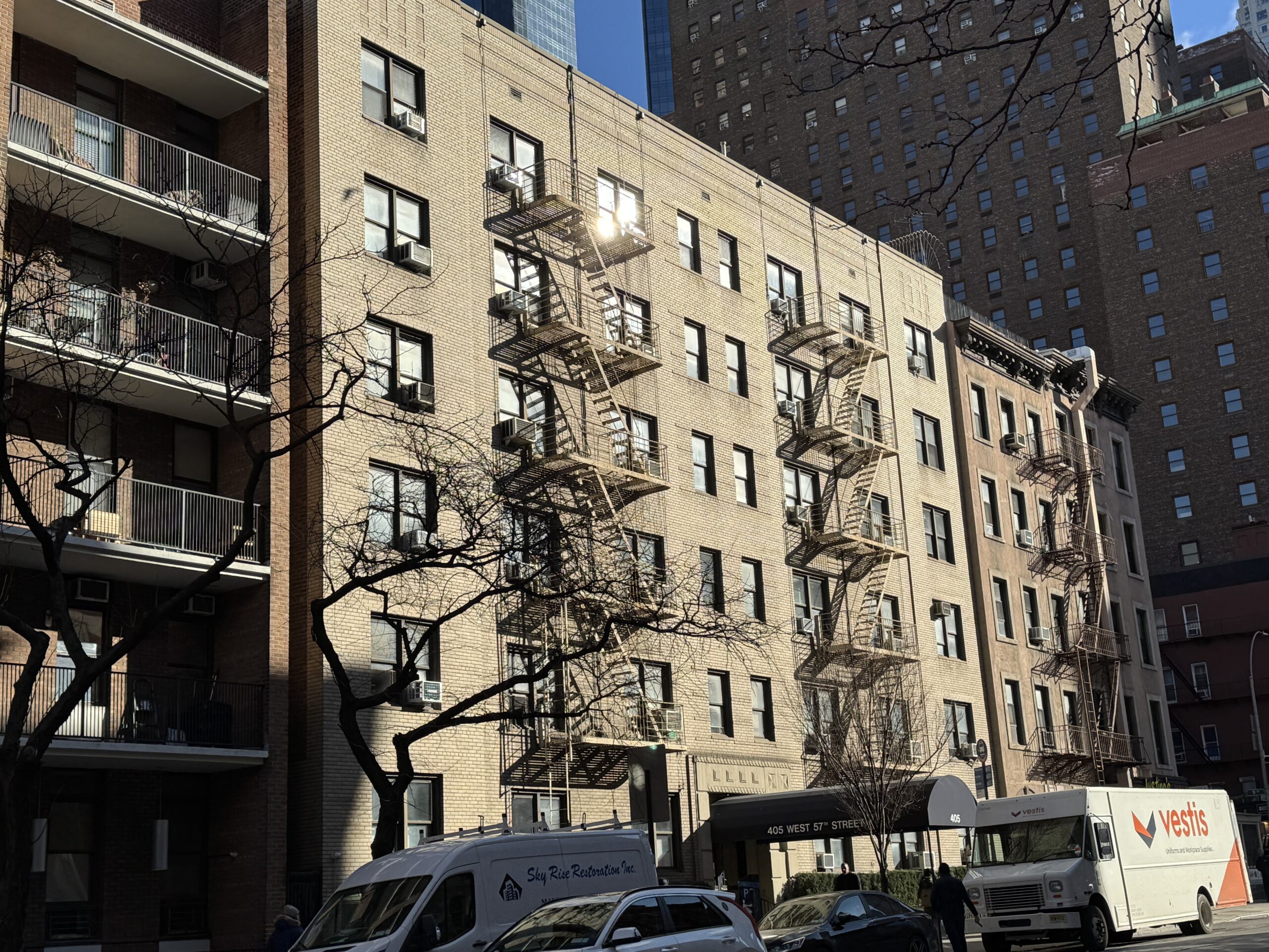 405 West 57th St, New York, NY 10019